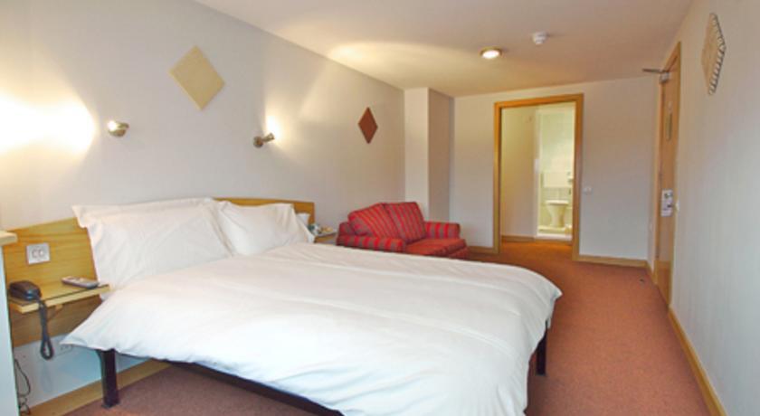 Rosemount Hotel Heathrow Hounslow Pokój zdjęcie